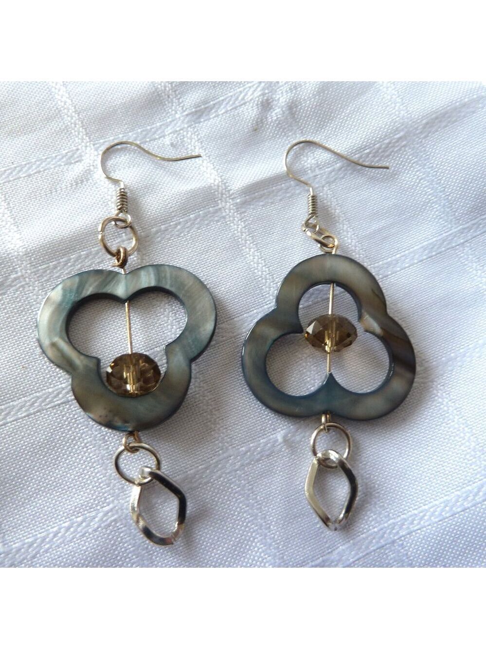 No981 Two pairs of handmade earrings with shells and glass crystals